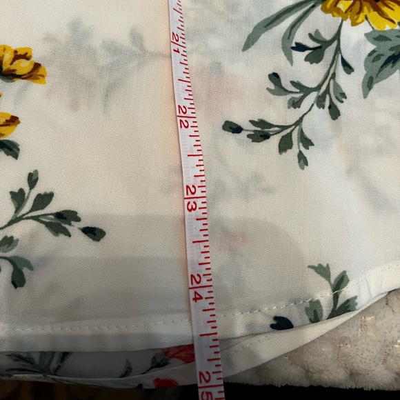 Old Navy Top🎉 - Picture 6 of 8